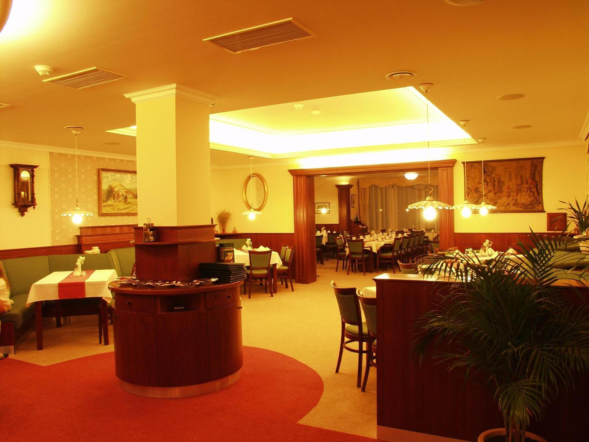 Komorni Hurka Egra  Extérieur photo