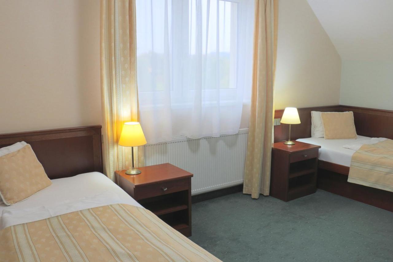 Komorni Hurka Egra  Extérieur photo